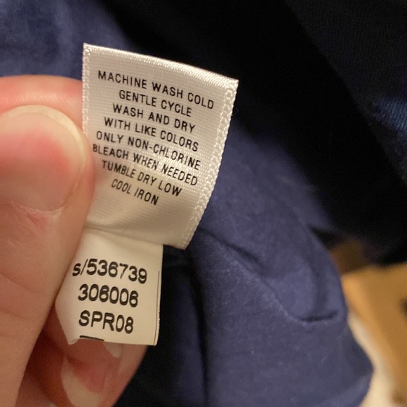 OLD NAVY cropped zip up rain jacket. Front pockets. Bell sleeves. Size US medium - Picture 12 of 12